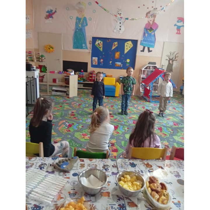 Menšia fotka pre článok Mesiac úcty k starším v MŠ Torysky